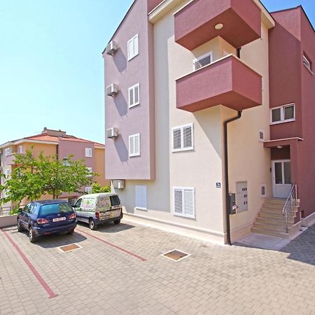 Apartmani Cezar Makarska Exterior foto