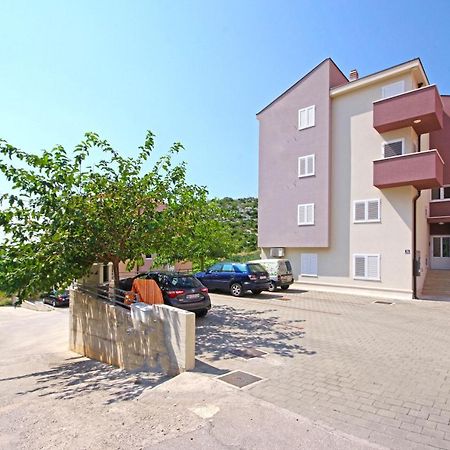Apartmani Cezar Makarska Exterior foto