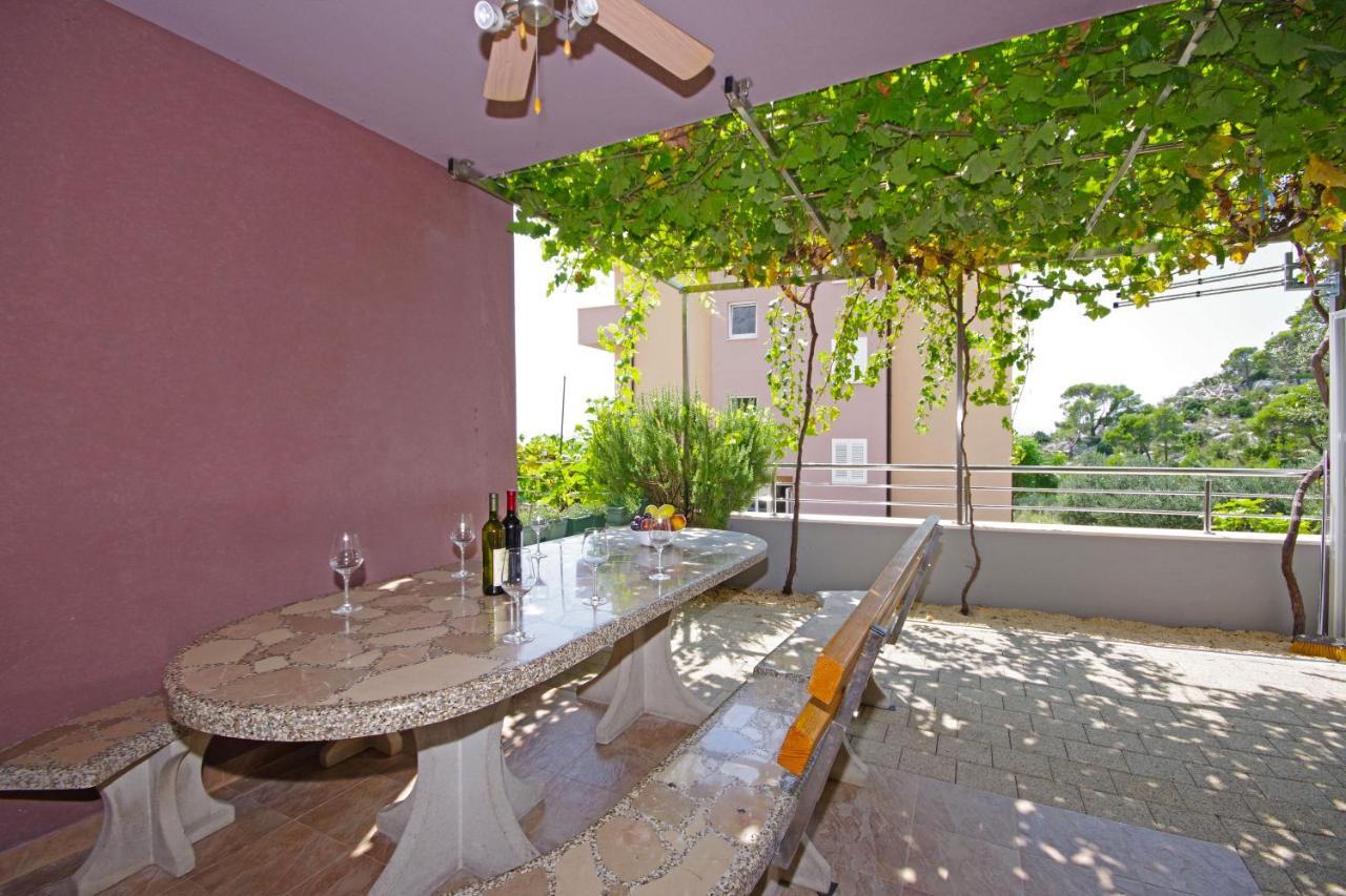 Apartmani Cezar Makarska Exterior foto