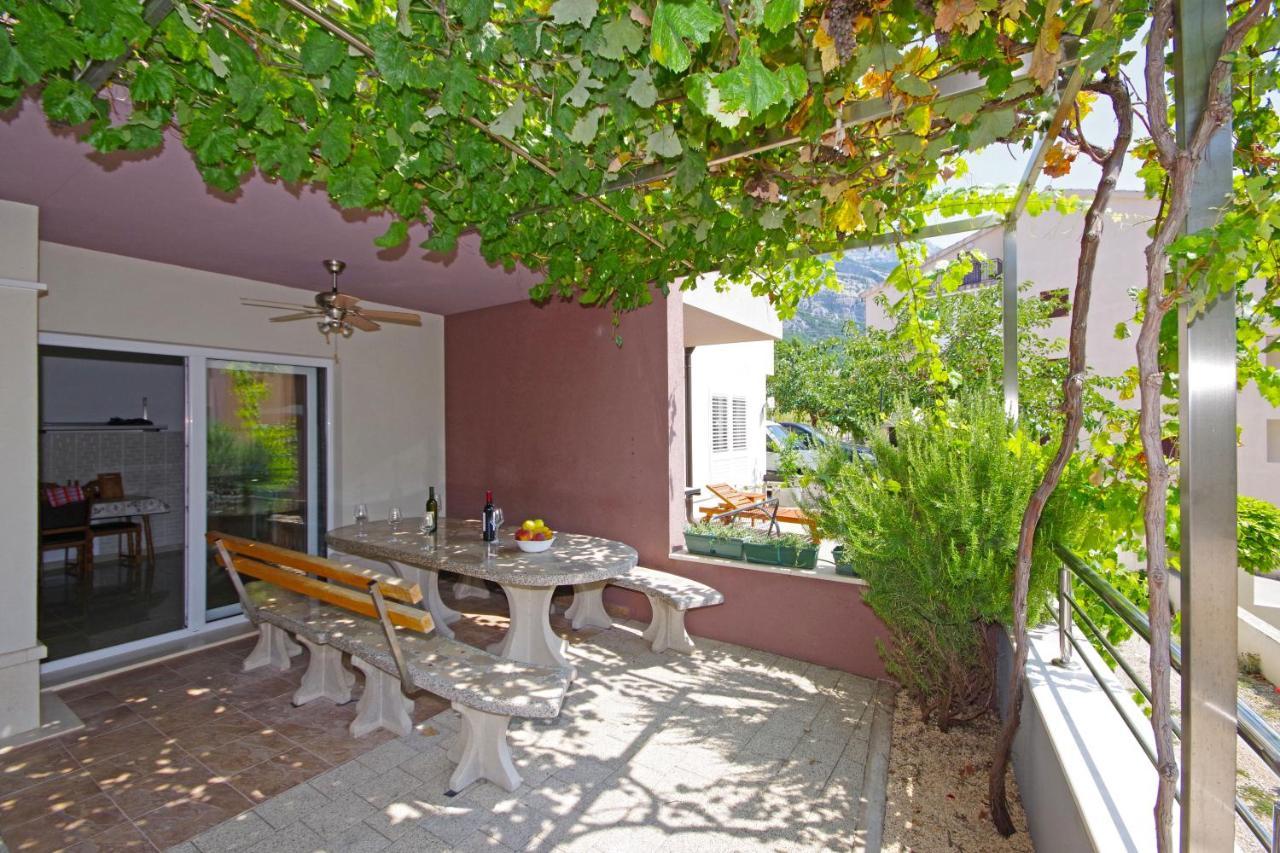 Apartmani Cezar Makarska Exterior foto